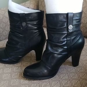 BCBG boots